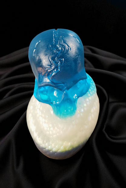 Snake skull of the shadow world – unique epoxy resin piece with glitter bite