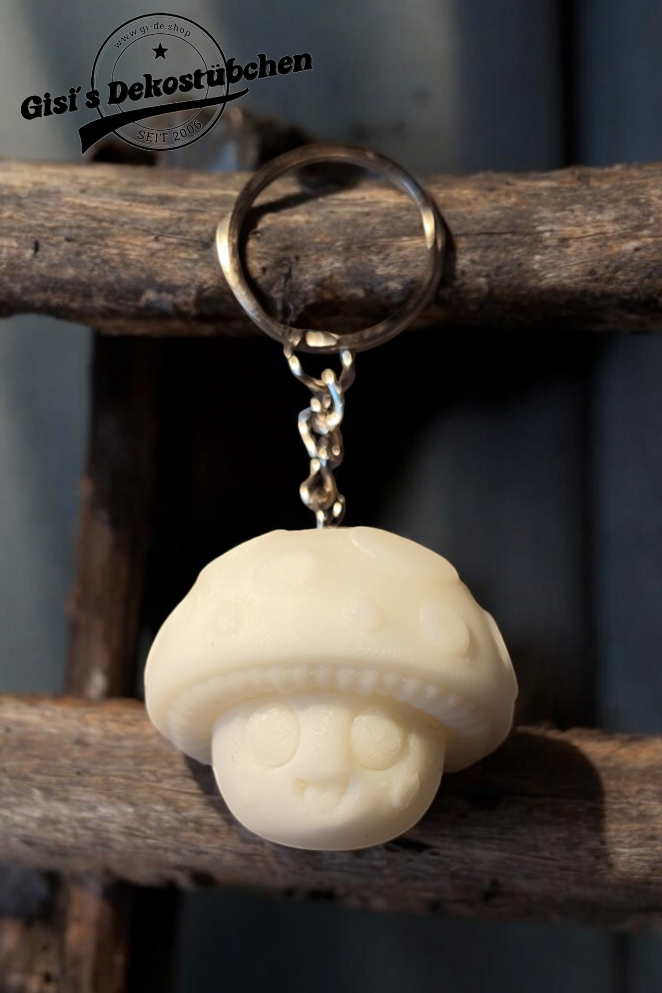 Fly agaric keychain