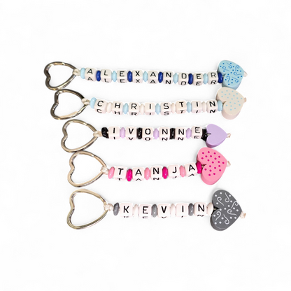 Keychains with name and heart motif in various colors 