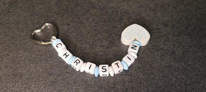 Keychains with name and heart motif in various colors 