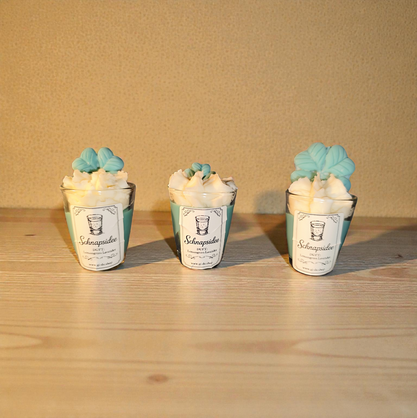 Crazy idea: Candle in a shot glass made of soy wax – Fun New Year's Eve gift idea with your choice of scent &amp; lucky clover