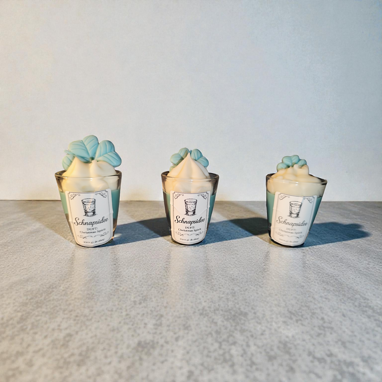 Crazy idea: Candle in a shot glass made of soy wax – Fun New Year's Eve gift idea with your choice of scent &amp; lucky clover