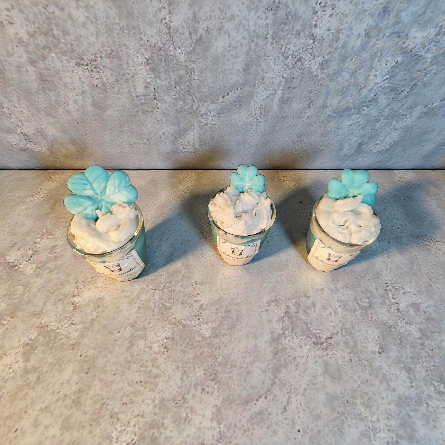 Crazy idea: Candle in a shot glass made of soy wax – Fun New Year's Eve gift idea with your choice of scent &amp; lucky clover