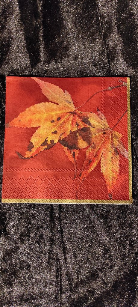 Napkin maple leaf red