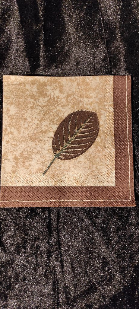 Napkin Leaf brown with border