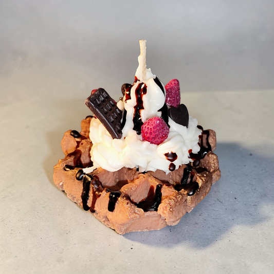 Soy wax candle waffle with cream, strawberries & chocolate | Dessert candle | 120 g