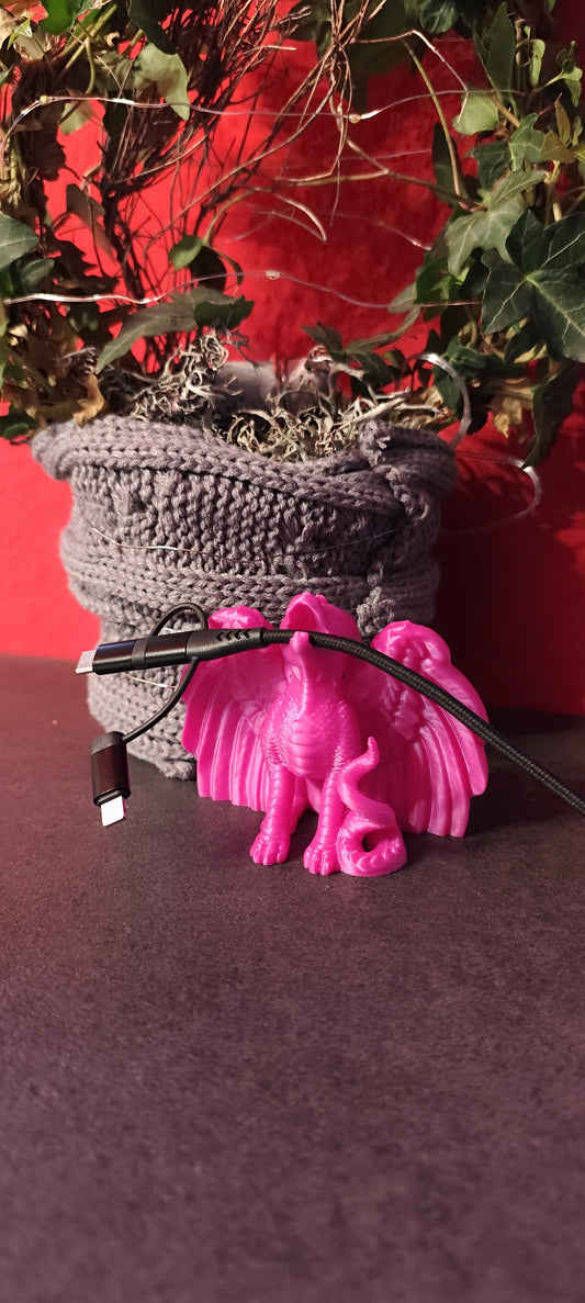 USB cable holder dragon
