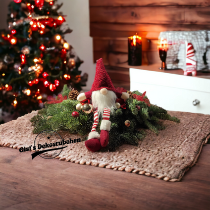 Gnome Advent wreath freshly tied 