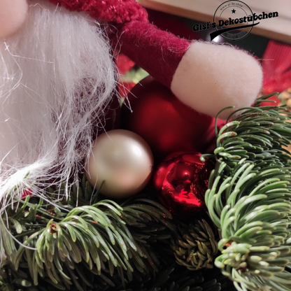 Gnome Advent wreath freshly tied 
