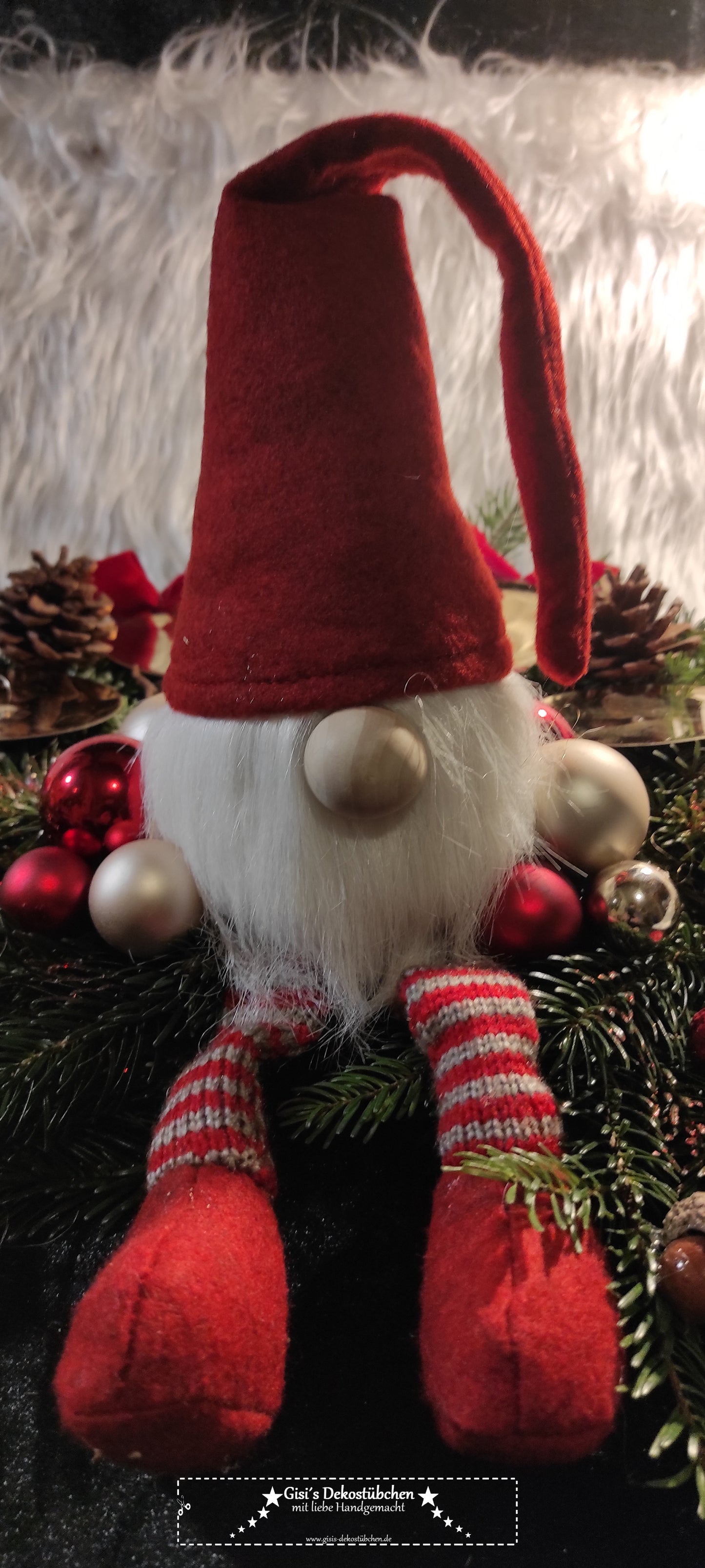 Gnome Advent wreath freshly tied 