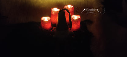 Gnome Advent wreath freshly tied 