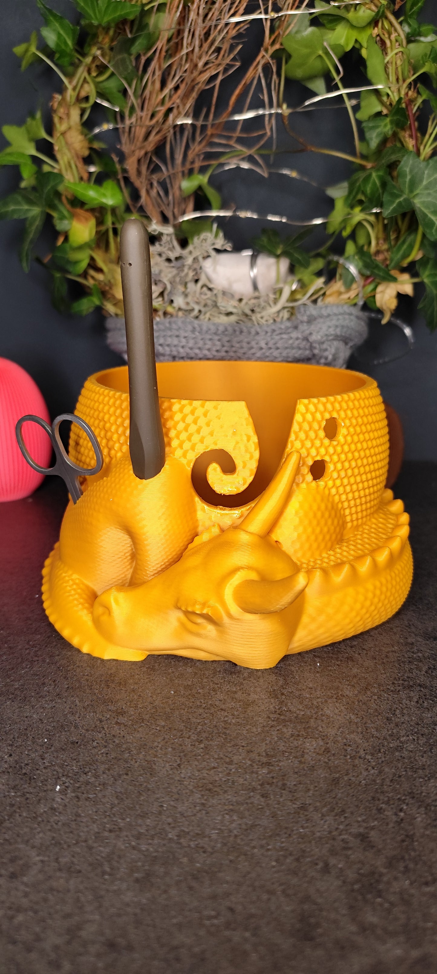 3D Printed Dragon Yarn Holder – Yarn Bowl with Holder for Crochet Hook & Scissors