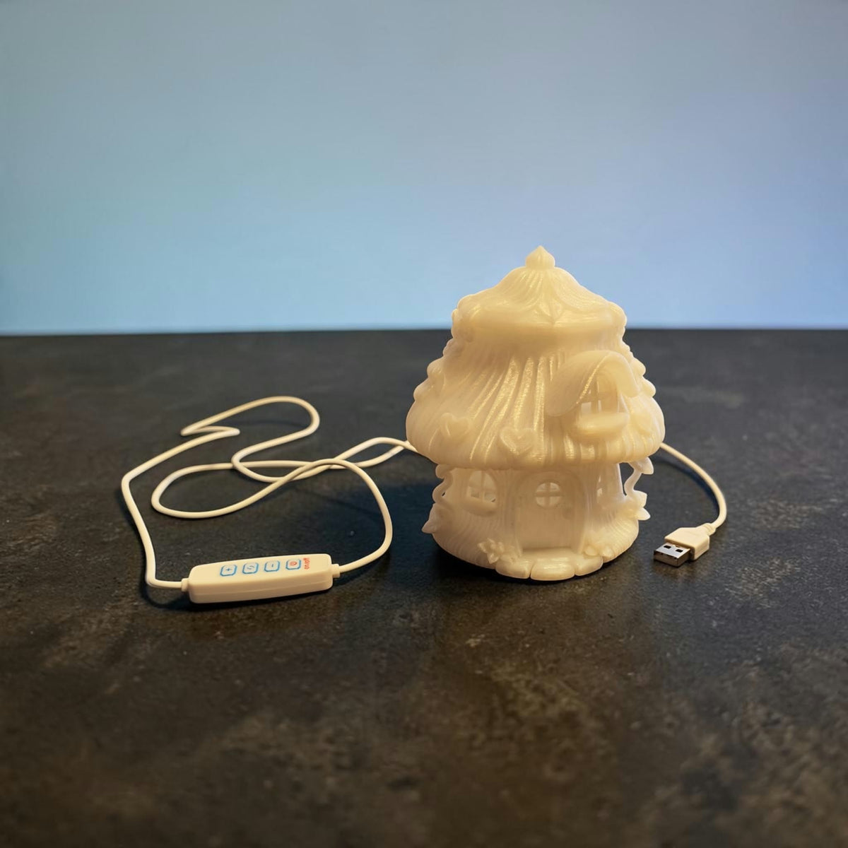 Zauberhaftes Feenhaus mit USB-LED-Beleuchtung – 3D-gedrucktes Lichthaus in Wunschfarbe